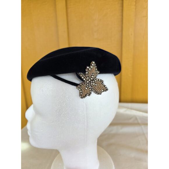 Vintage Aurore Velvet Beret Frances & Walter Nelkin Hat 1940s France Bead Leaves main image 9